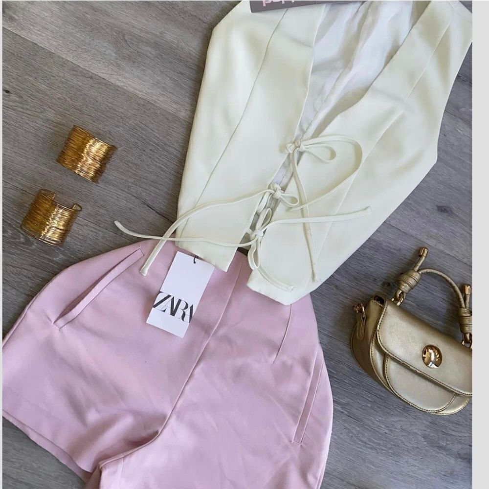 ZARA HIGH WAISTED SHORTS